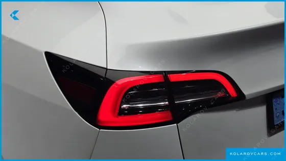 TESLA MODEL Y STANDARD RANGE RWD
