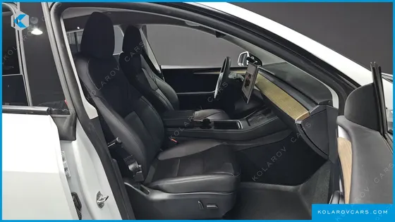 TESLA MODEL Y RWD