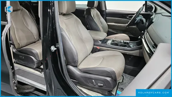 KIA CARNIVAL 9-SEATER SIGNATURE