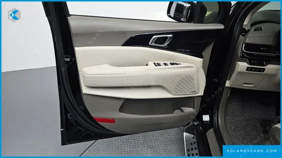 KIA CARNIVAL HEV 9-SEATER HI-LIMOUSINE
