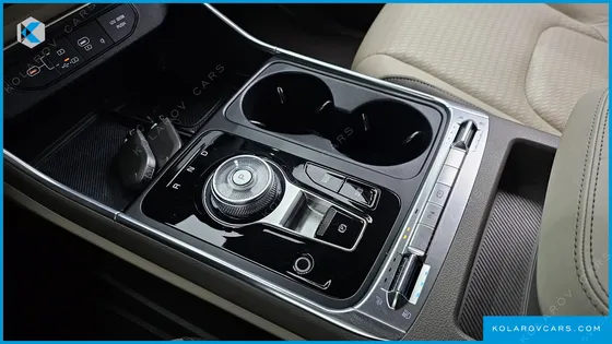 KIA CARNIVAL GASOLINE 9-SEATER GRAVITY
