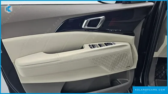 KIA CARNIVAL GASOLINE 9-SEATER GRAVITY