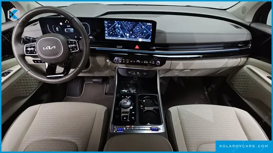 KIA CARNIVAL HEV 4-SEATER HI LIMOUSINE