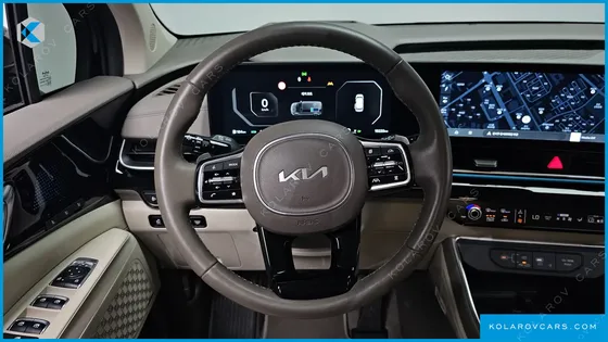 KIA CARNIVAL HEV 4-SEATER HI LIMOUSINE