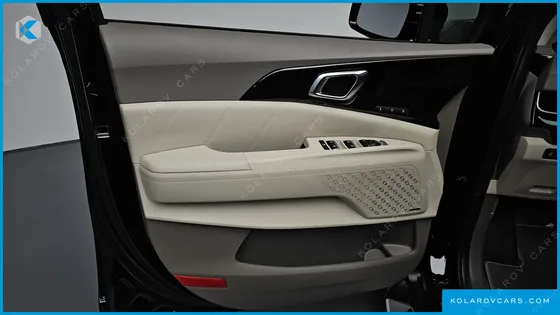 KIA CARNIVAL HEV 4-SEATER HI LIMOUSINE