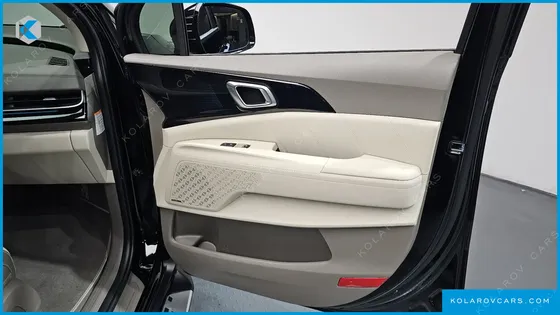 KIA CARNIVAL HEV 4-SEATER HI LIMOUSINE