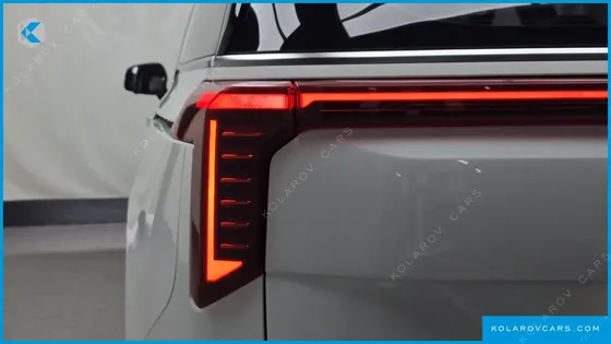 KIA CARNIVAL HEV 9SEATER SIGNATURE