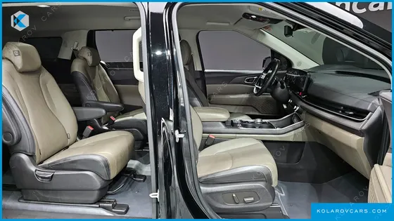 KIA CARNIVAL 9-SEATER NOBLESSE