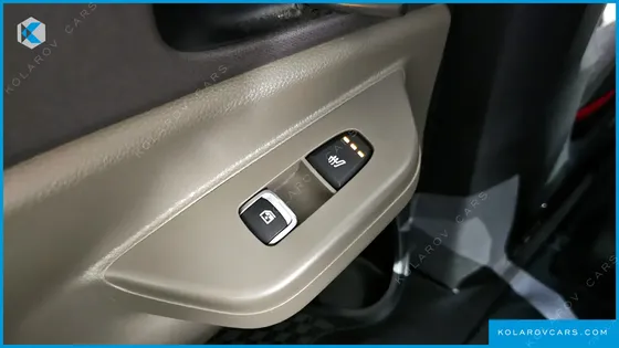 KIA CARNIVAL 9-SEATER NOBLESSE