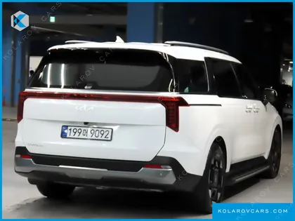KIA CARNIVAL GASOLINE 9-SEATER SIGNATURE