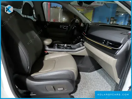 KIA CARNIVAL GASOLINE 9-SEATER SIGNATURE