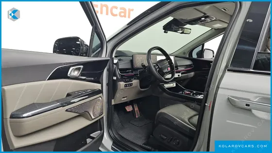 KIA CARNIVAL GASOLINE 7-SEATER GRAVITY