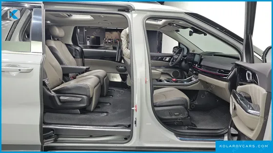 KIA CARNIVAL GASOLINE 7-SEATER GRAVITY