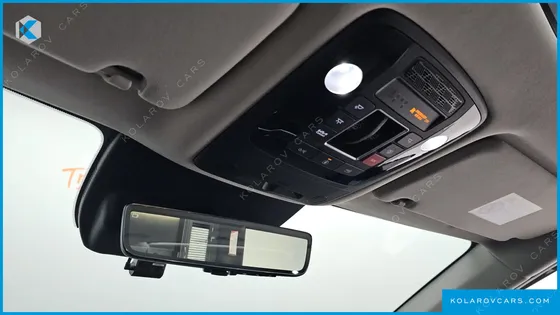 KIA CARNIVAL GASOLINE 7-SEATER GRAVITY