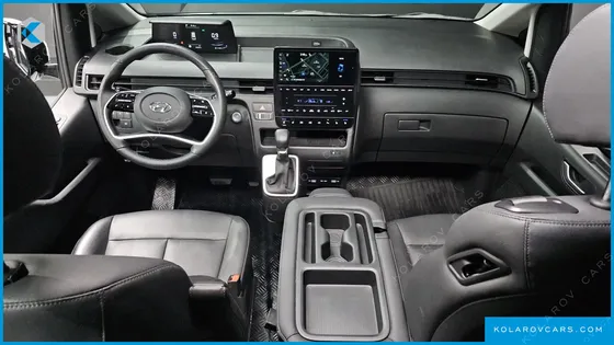 HYUNDAI STARIA TOURER 9-SEATER
