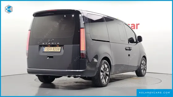 HYUNDAI STARIA LOUNGE 9-SEATER