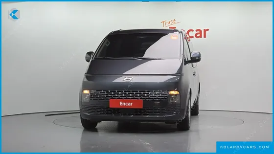 HYUNDAI STARIA CARGO 5-SEATER