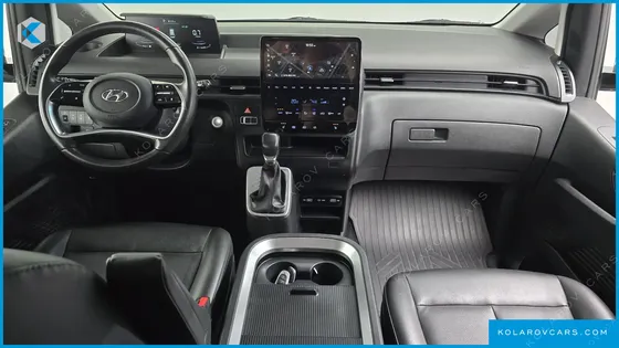 HYUNDAI STARIA CARGO 5-SEATER