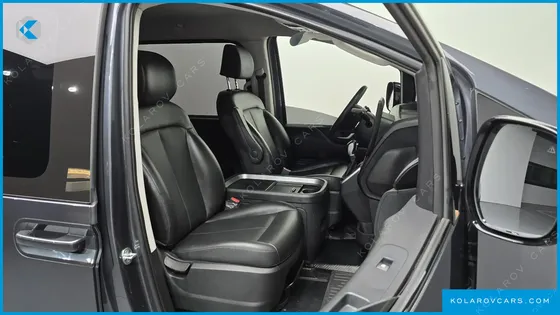 HYUNDAI STARIA CARGO 5-SEATER