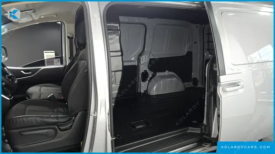 HYUNDAI STARIA CARGO 3-SEATER