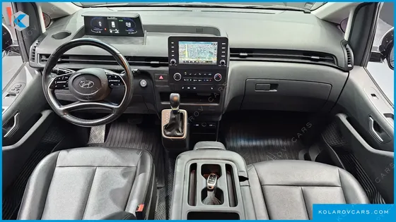 HYUNDAI STARIA TOURER 11-SEATER