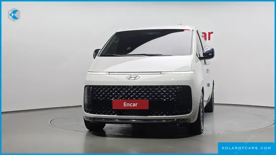 HYUNDAI STARIA 4WD LOUNGE 9-SEATER