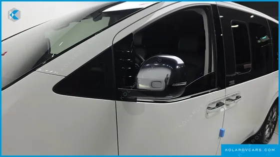 HYUNDAI STARIA 4WD LOUNGE 9-SEATER