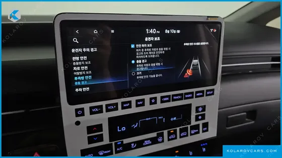 HYUNDAI STARIA 4WD LOUNGE 9-SEATER