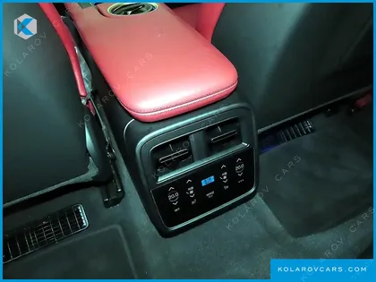 PORSCHE TAYCAN TURBO