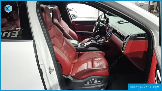 PORSCHE CAYENNE 3.0 COUPE
