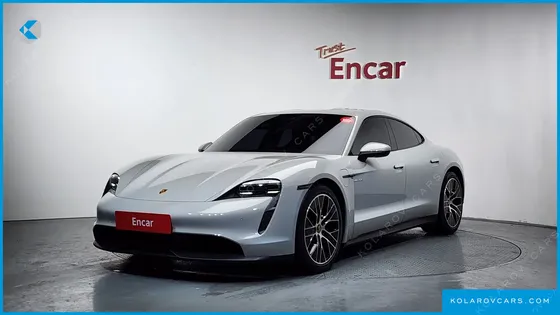 PORSCHE TAYCAN BASE