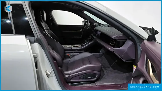 PORSCHE TAYCAN BASE