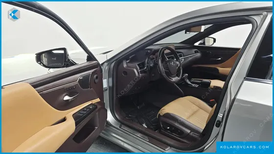 LEXUS ES EXECUTIVE