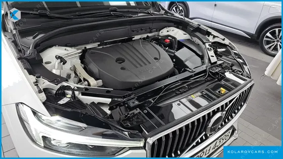 VOLVO XC60 B5 ULTIMATE BRIGHT