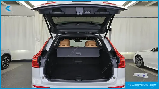 VOLVO XC60 B5 ULTIMATE BRIGHT