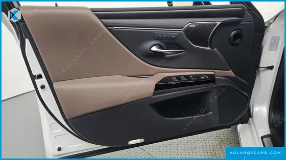 LEXUS ES EXECUTIVE