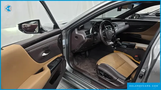 LEXUS ES LUXURY PLUS