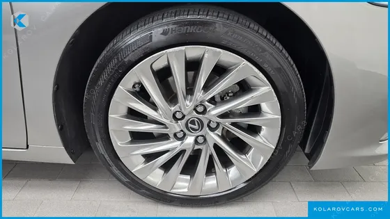 LEXUS ES LUXURY PLUS