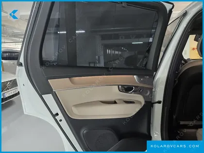 VOLVO XC90 T8 ULTRA BRIGHT HYBRID