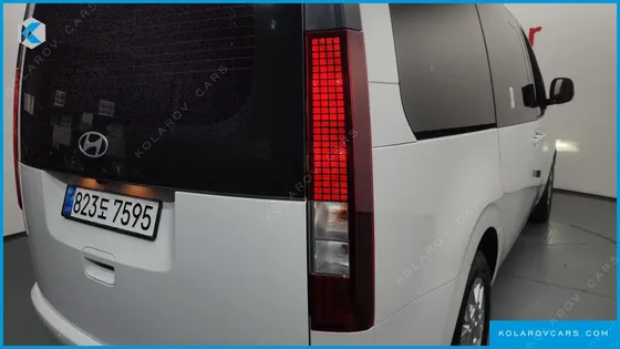 HYUNDAI STARIA HEV 1.6T CARGO 5-SEATER