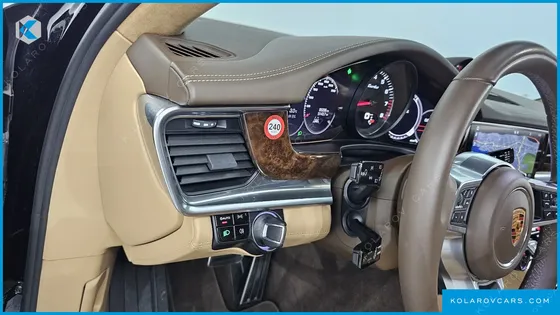 PORSCHE PANAMERA 4.0 TURBO