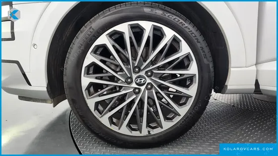 HYUNDAI PALISADE GASOLINE 2.5T 4WD 7-SEATER