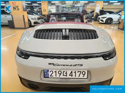 PORSCHE 911 CARRERA 4 GTS CABRIOLET
