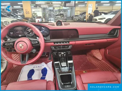 PORSCHE 911 CARRERA 4 GTS CABRIOLET