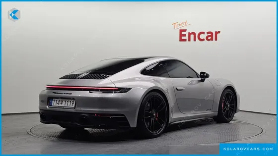 PORSCHE 911 CARRERA 4 GTS