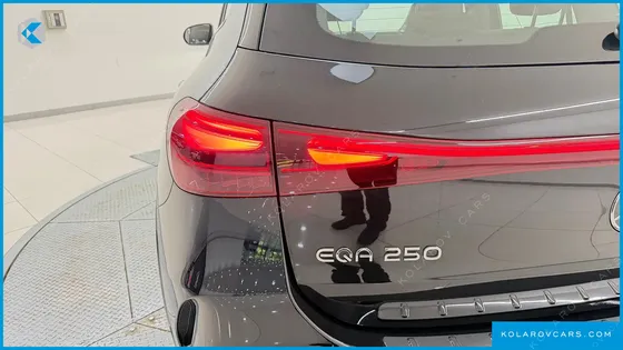 MERCEDES EQA EQA250 AMG LINE