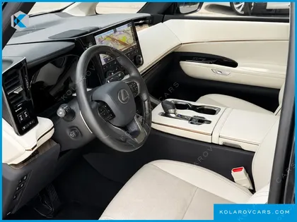 LEXUS LM 500H ROYAL