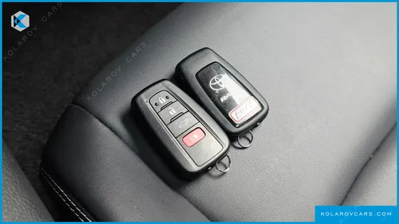 TOYOTA RAV4 2.5 2WD HYBRID XLE