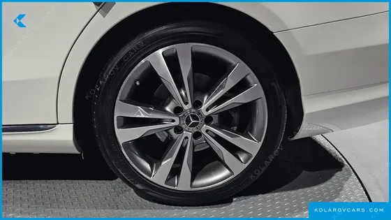MERCEDES C-CLASS C220 D AVANTGARDE