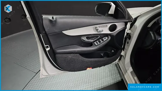 MERCEDES C-CLASS C220 D AVANTGARDE